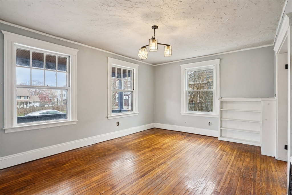 23 Bradford St