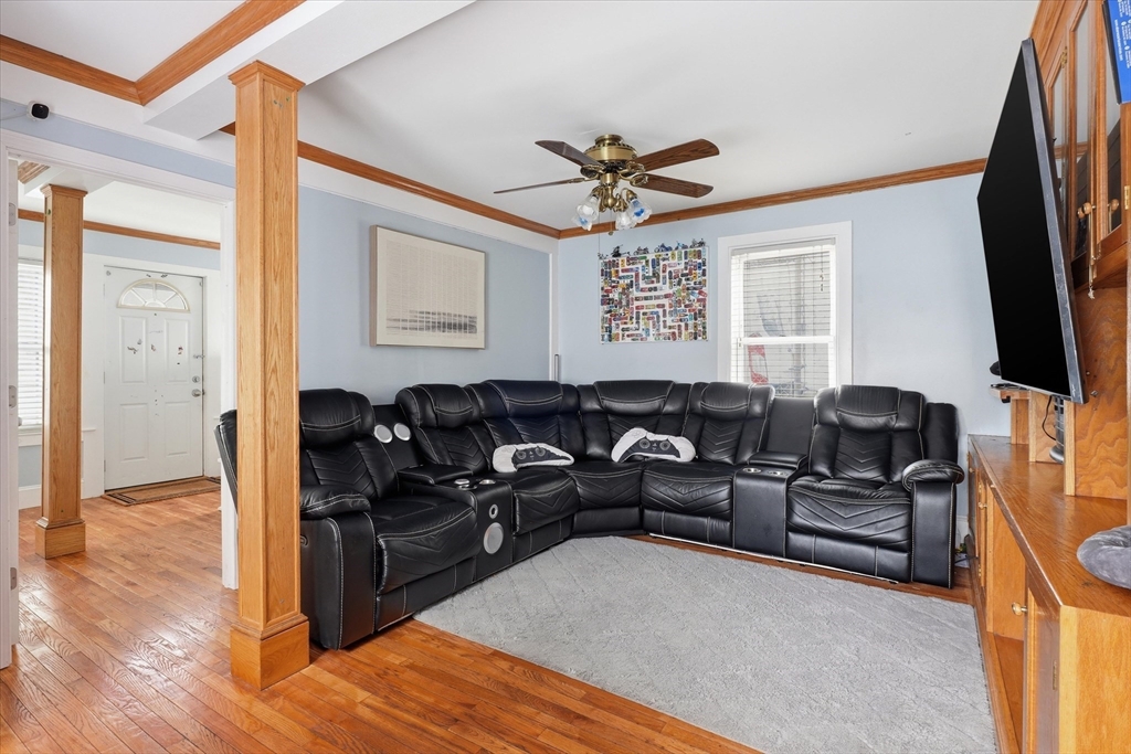 120-124 Sheridan St