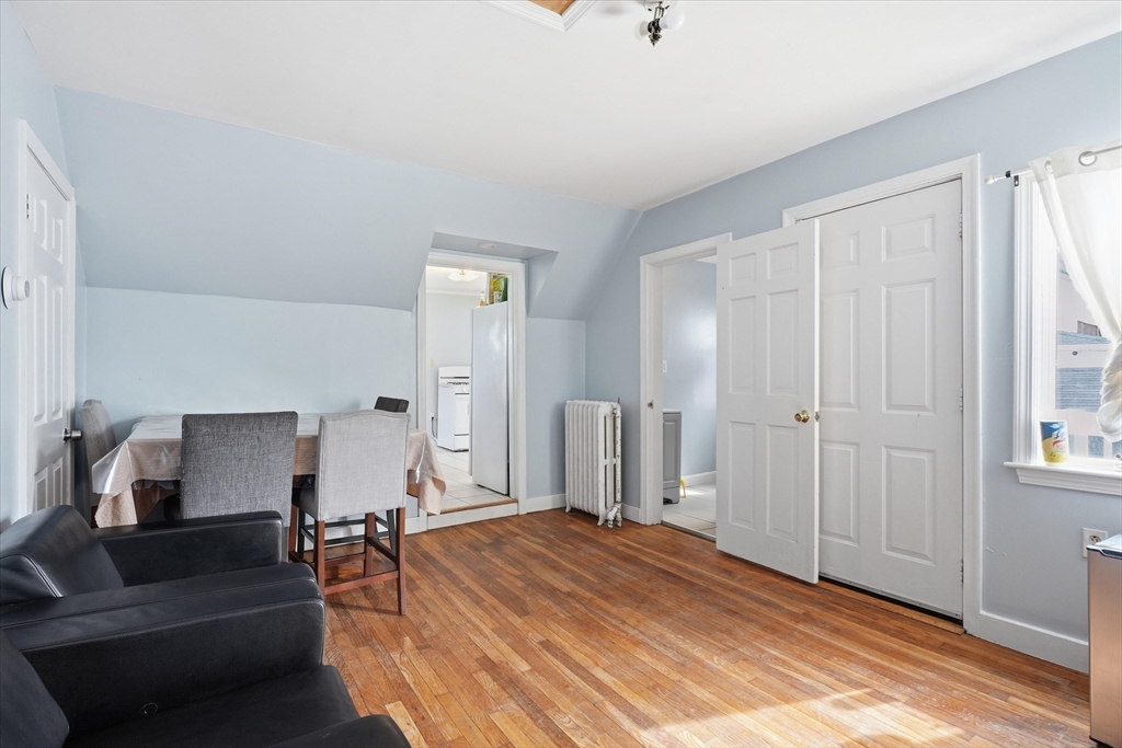 120-124 Sheridan St