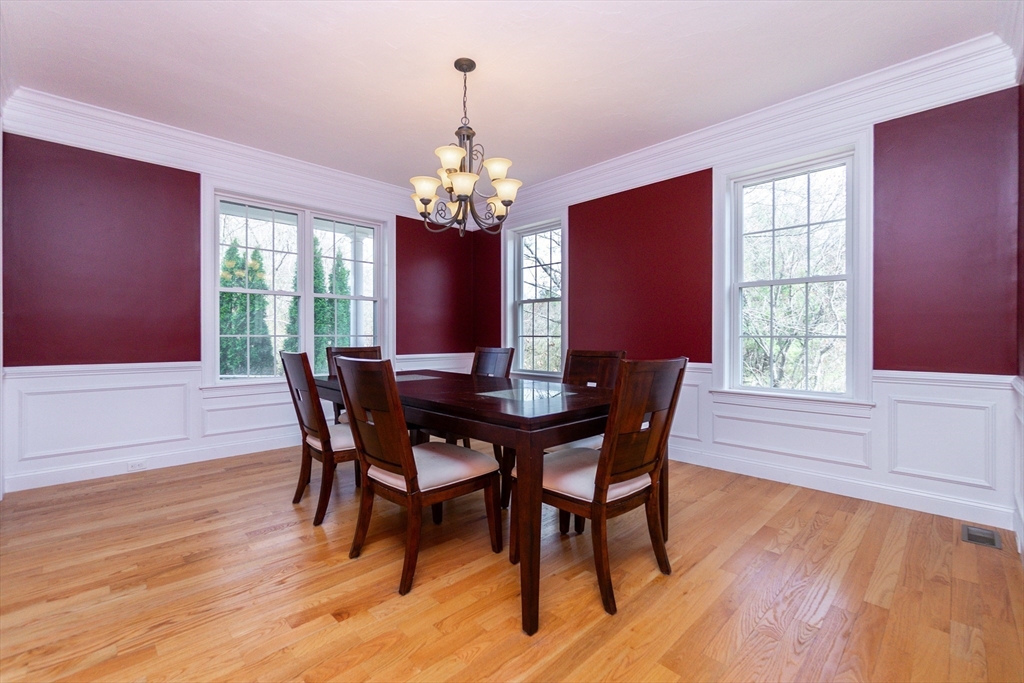 31 Whitehall Way