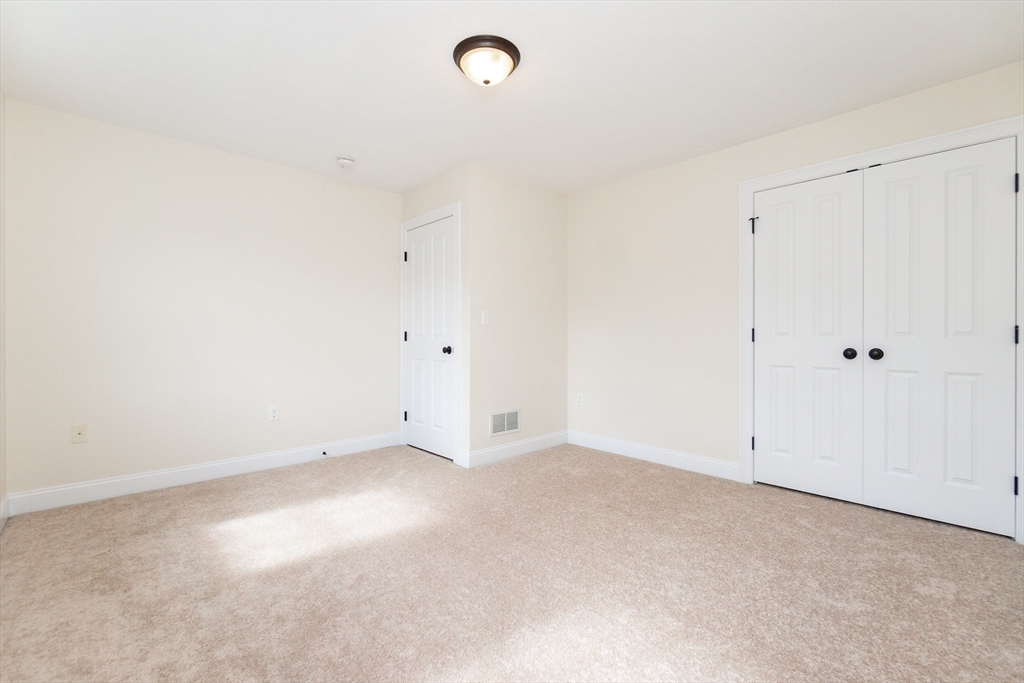 31 Whitehall Way