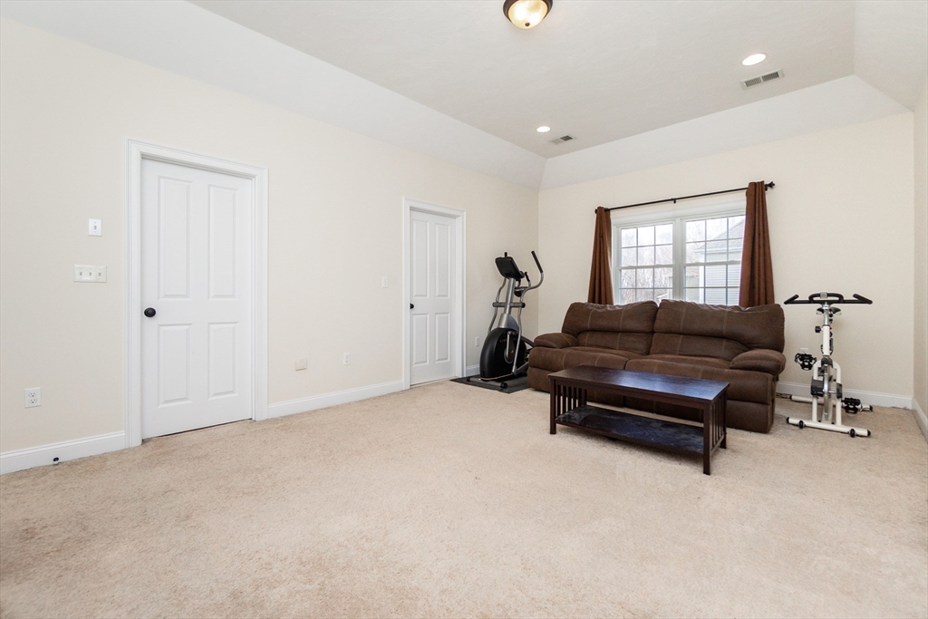 31 Whitehall Way