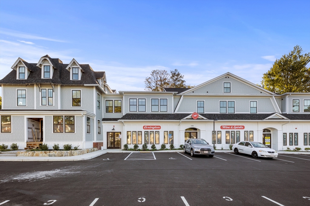 186 Bedford St # 203