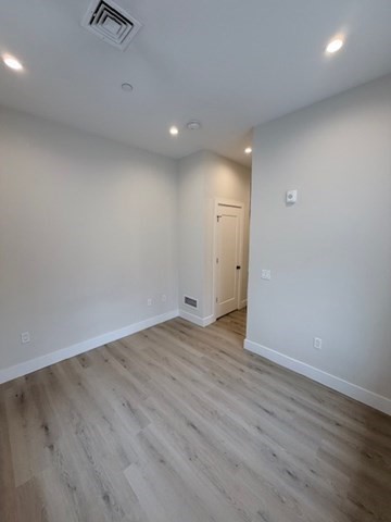 186 Bedford St # 203