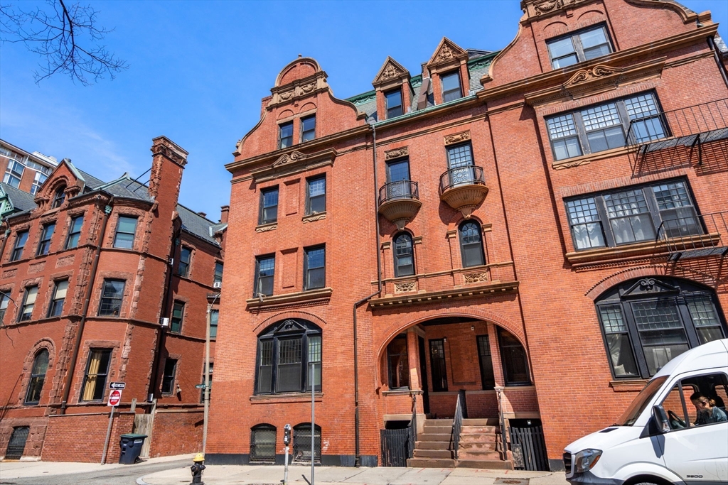 8 Fairfield Street