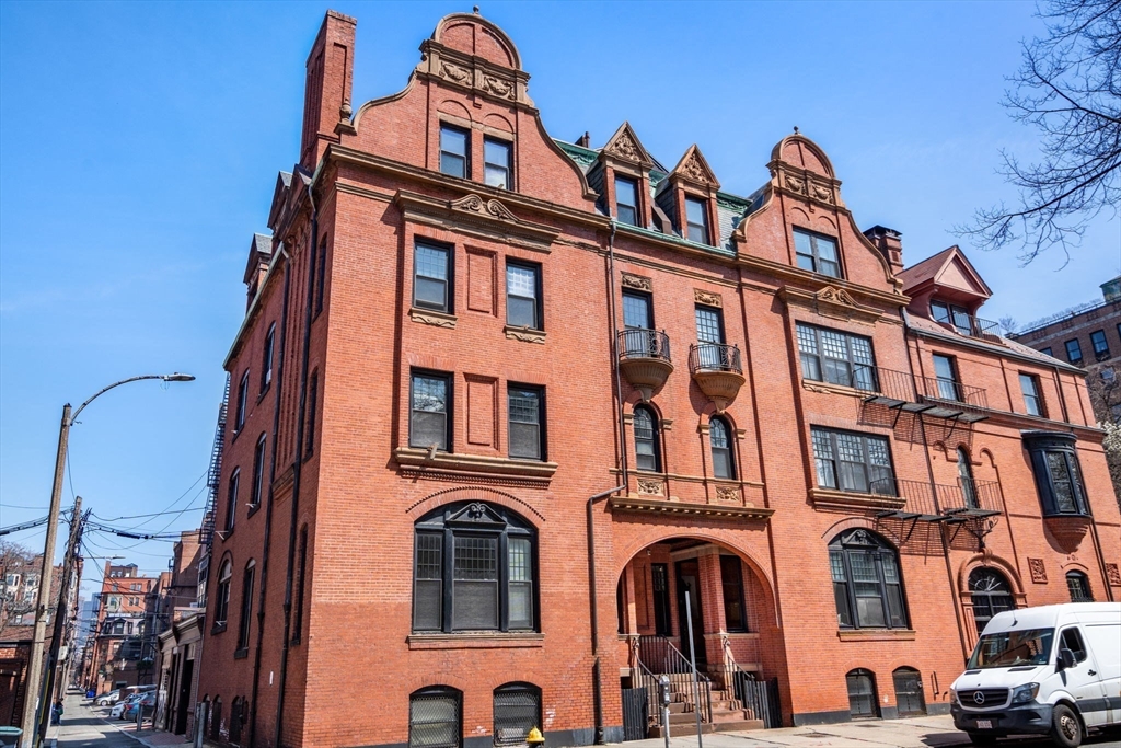 8 Fairfield Street