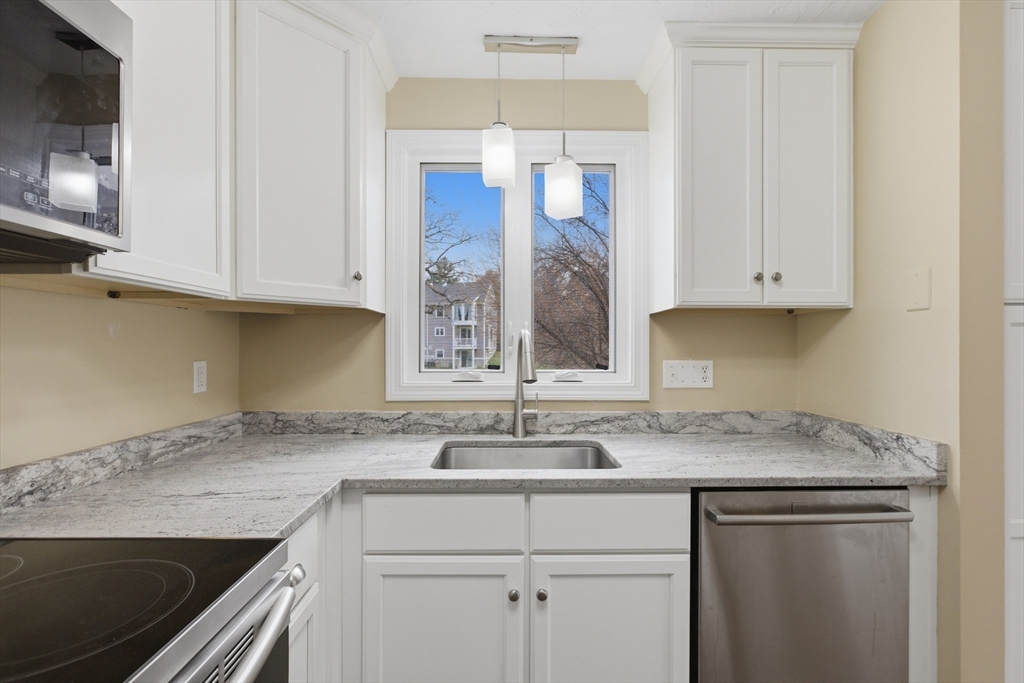 453 Turnpike St # 19