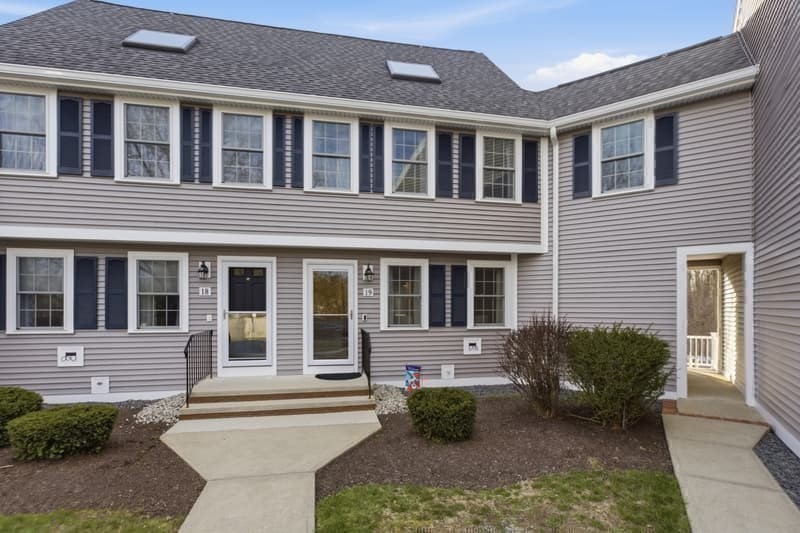 453 Turnpike St # 19