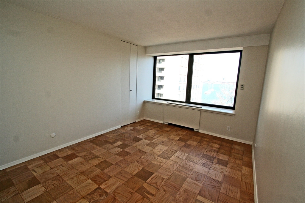 65 East India Row # 5D