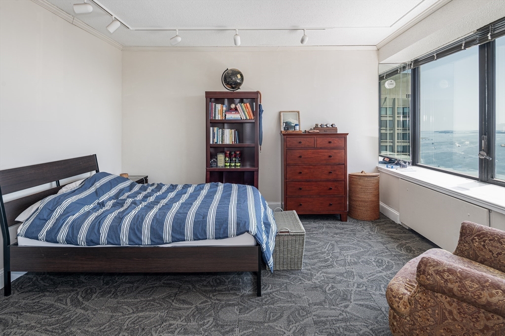 85 East India Row # 40E