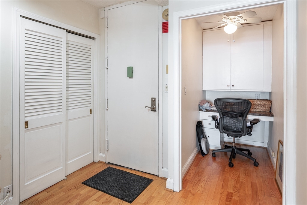 85 East India Row # 40E