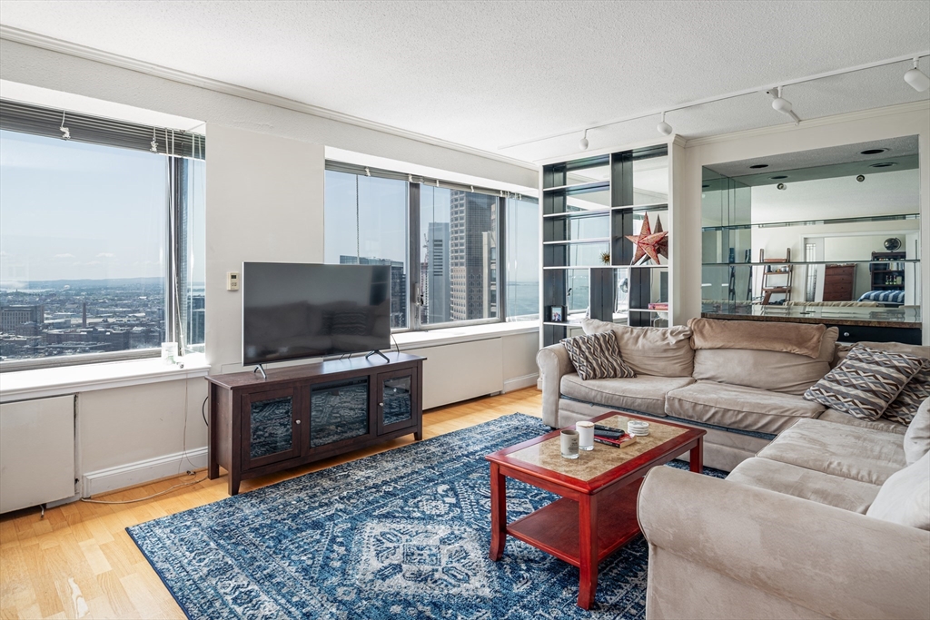 85 East India Row # 40E