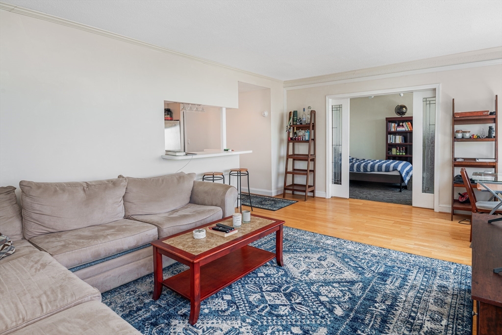 85 East India Row # 40E