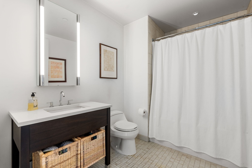 500 Atlantic Avenue # 16L