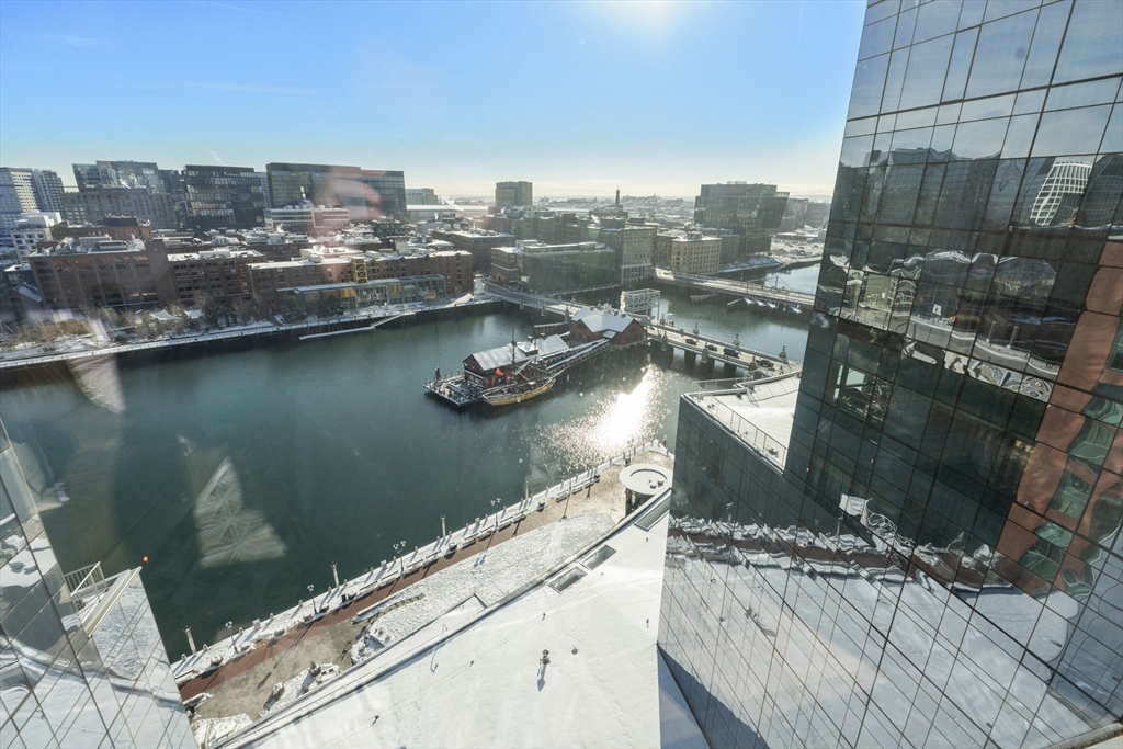 500 Atlantic Avenue # 16L