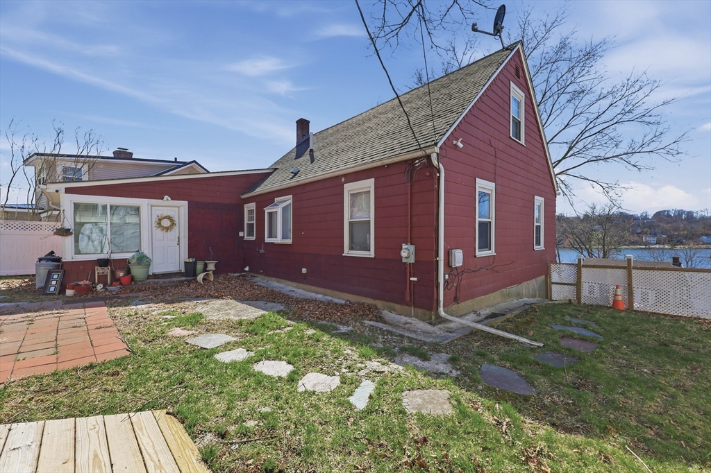32 Indian Lake Parkway