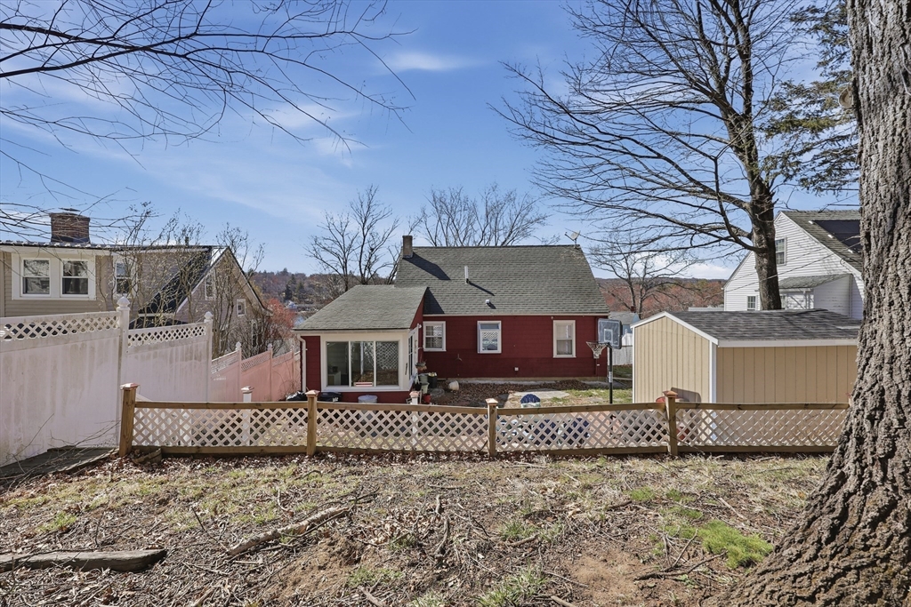 32 Indian Lake Parkway