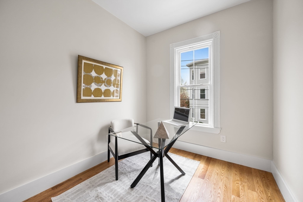16 Harbor View St # 2