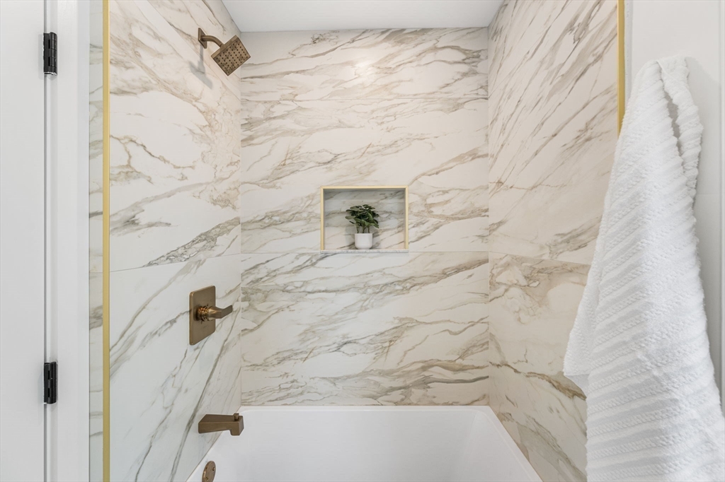 14 Harbor View St # 1