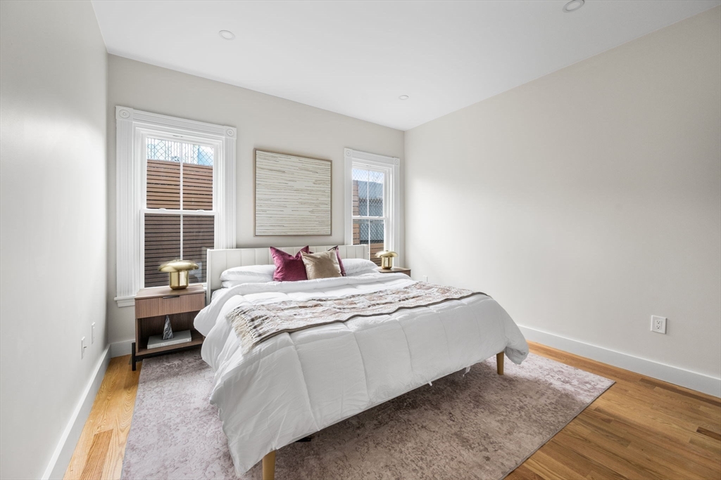 14 Harbor View St # 1