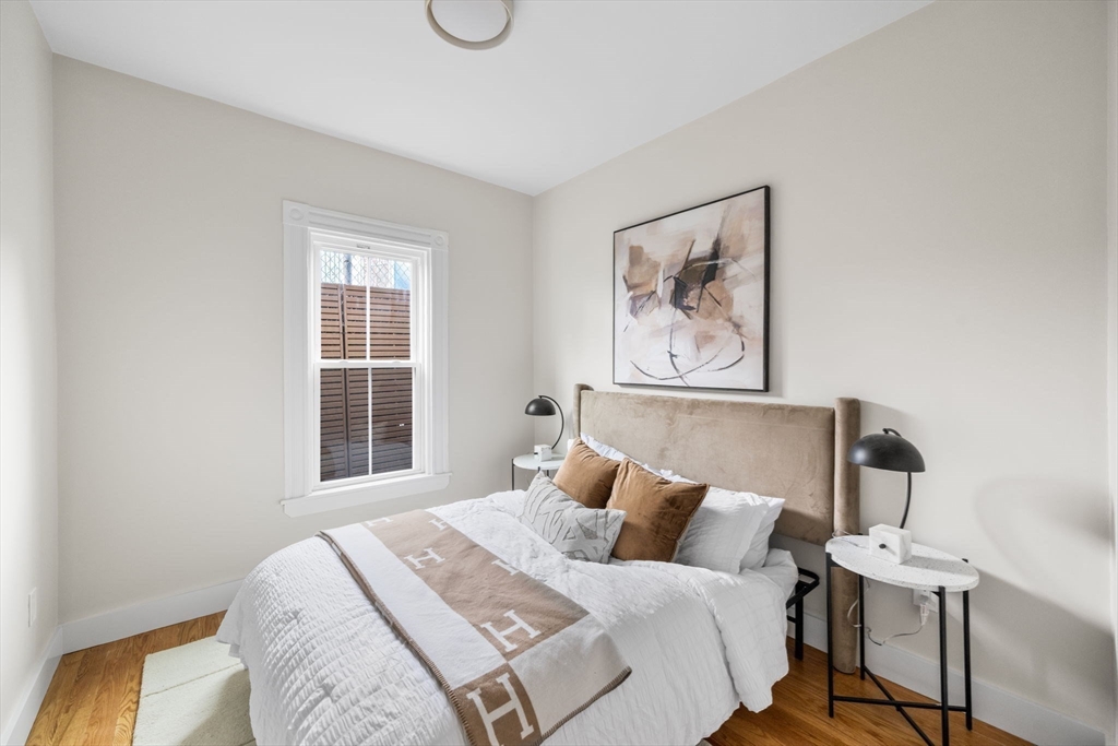 14 Harbor View St # 1