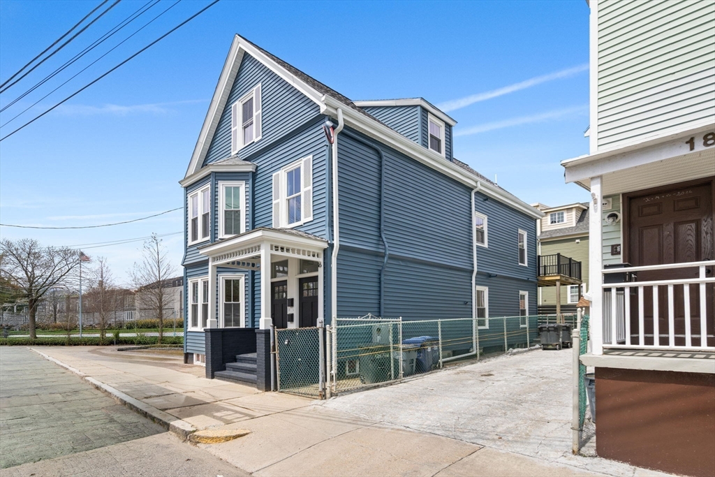 14 Harbor View St # 1
