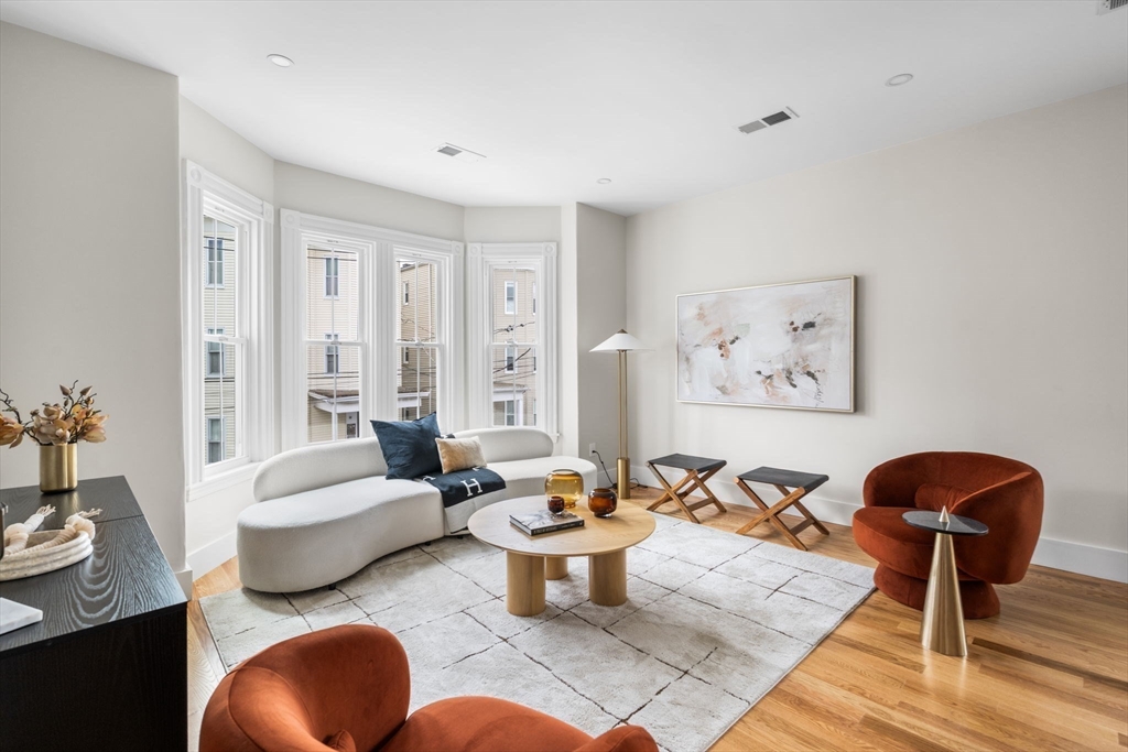 14 Harbor View St # 1