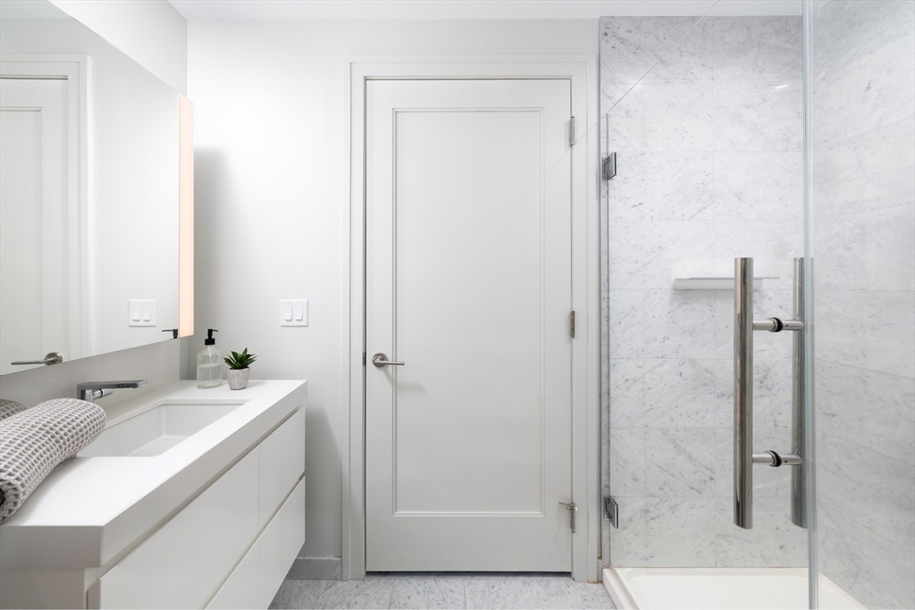 135 Seaport Blvd # 708