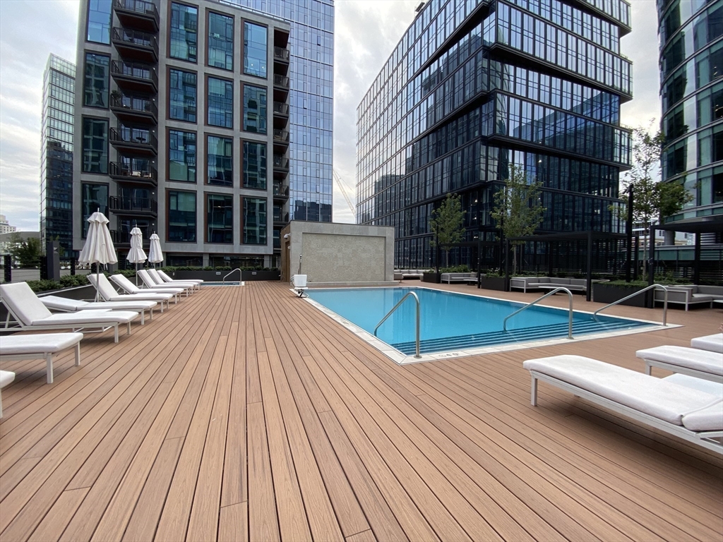 135 Seaport Blvd # 708
