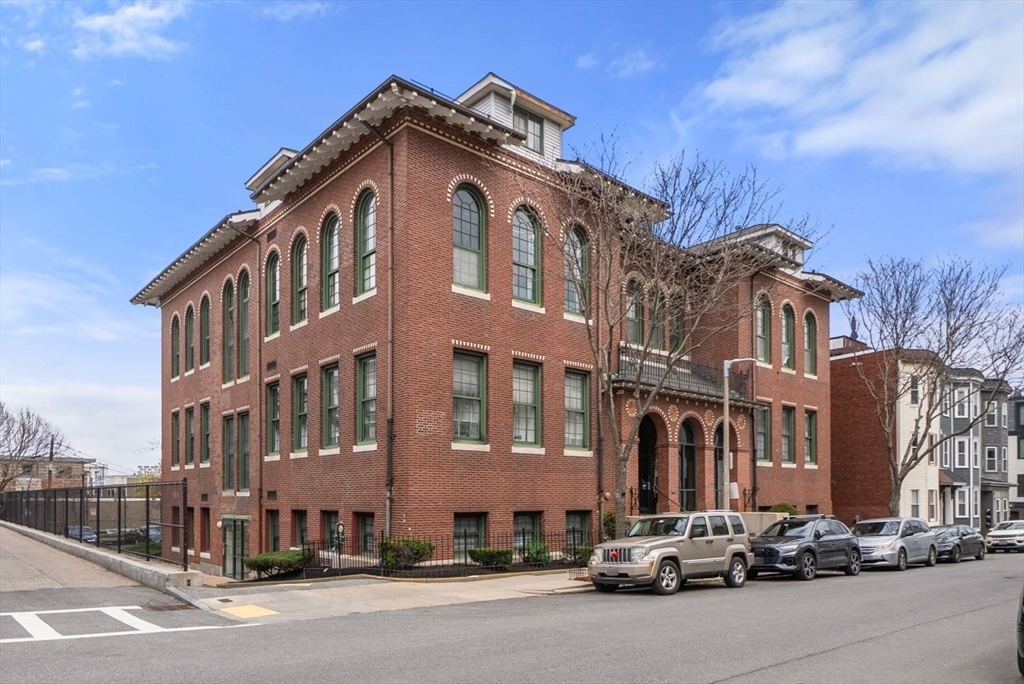 486 E 3rd St. # 11