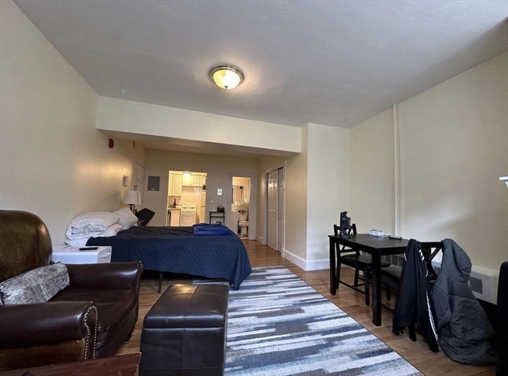 300 Marlborough # 1