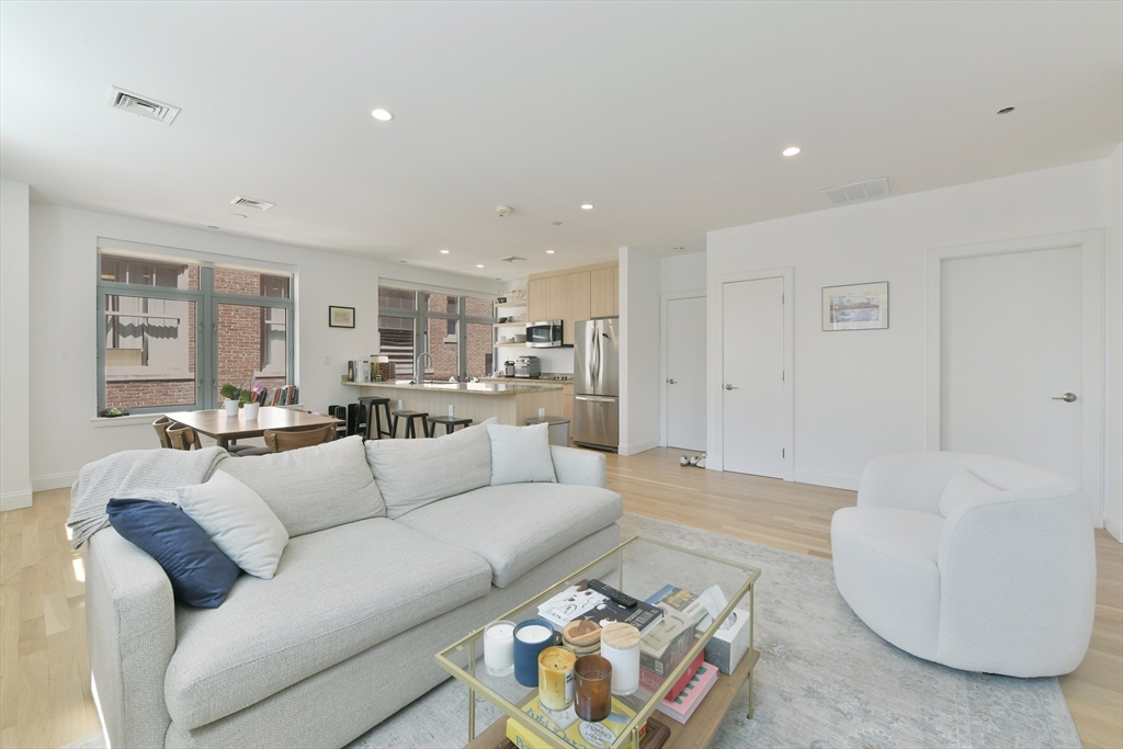 425 Boylston Street # 602