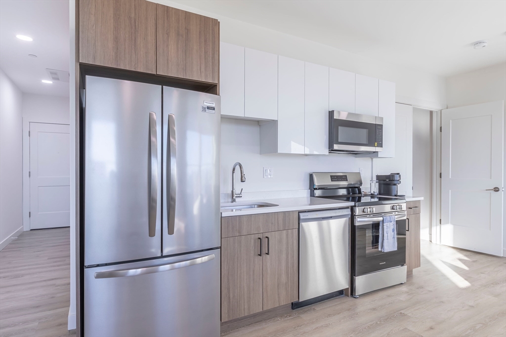 319 Broadway # 503