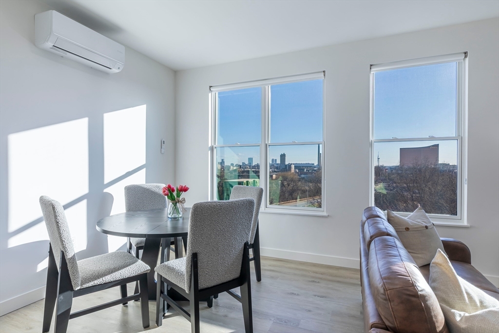 319 Broadway # 503