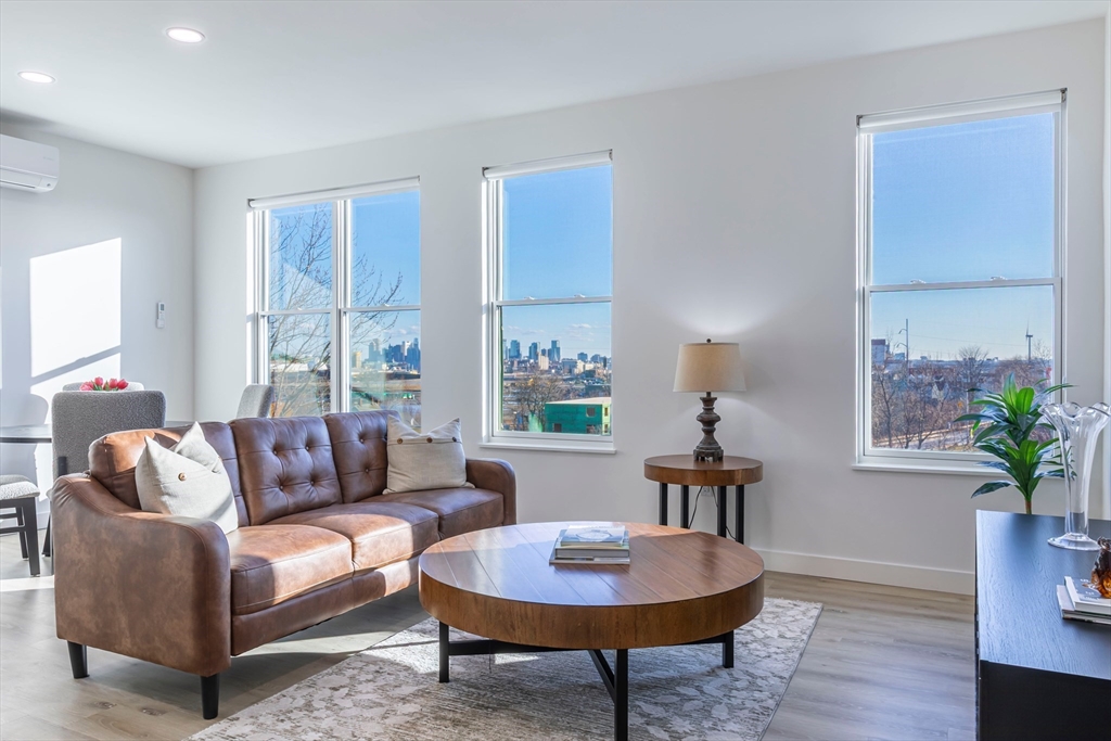 319 Broadway # 503