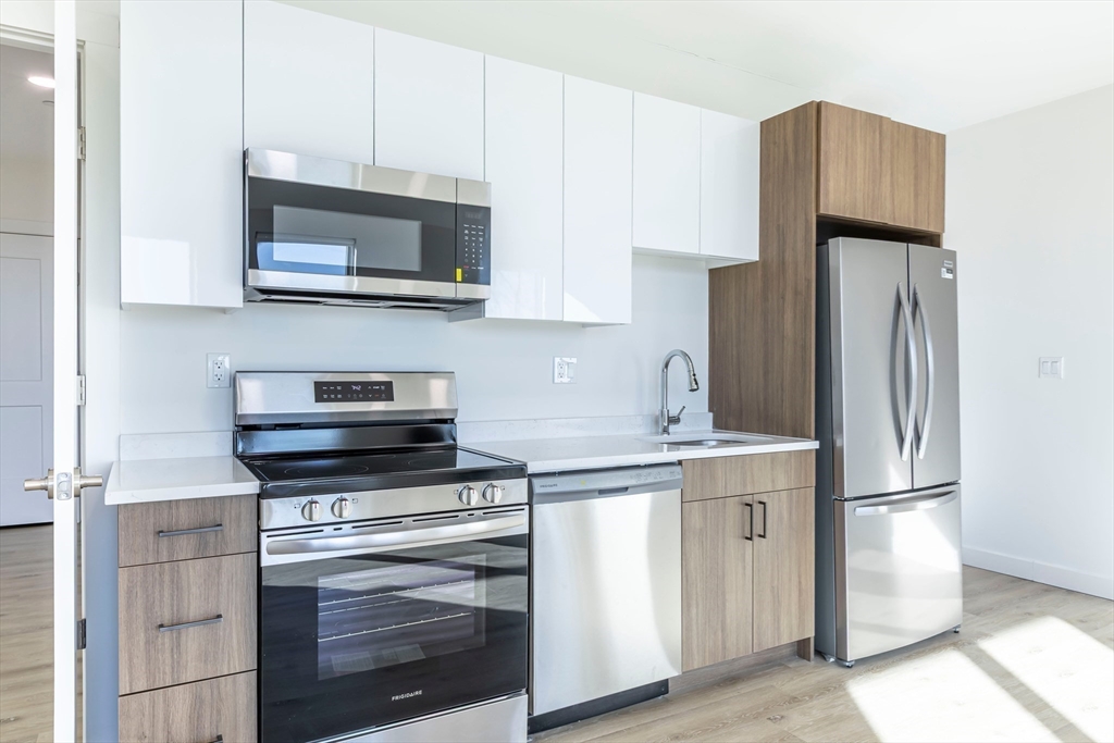 319 Broadway # 504