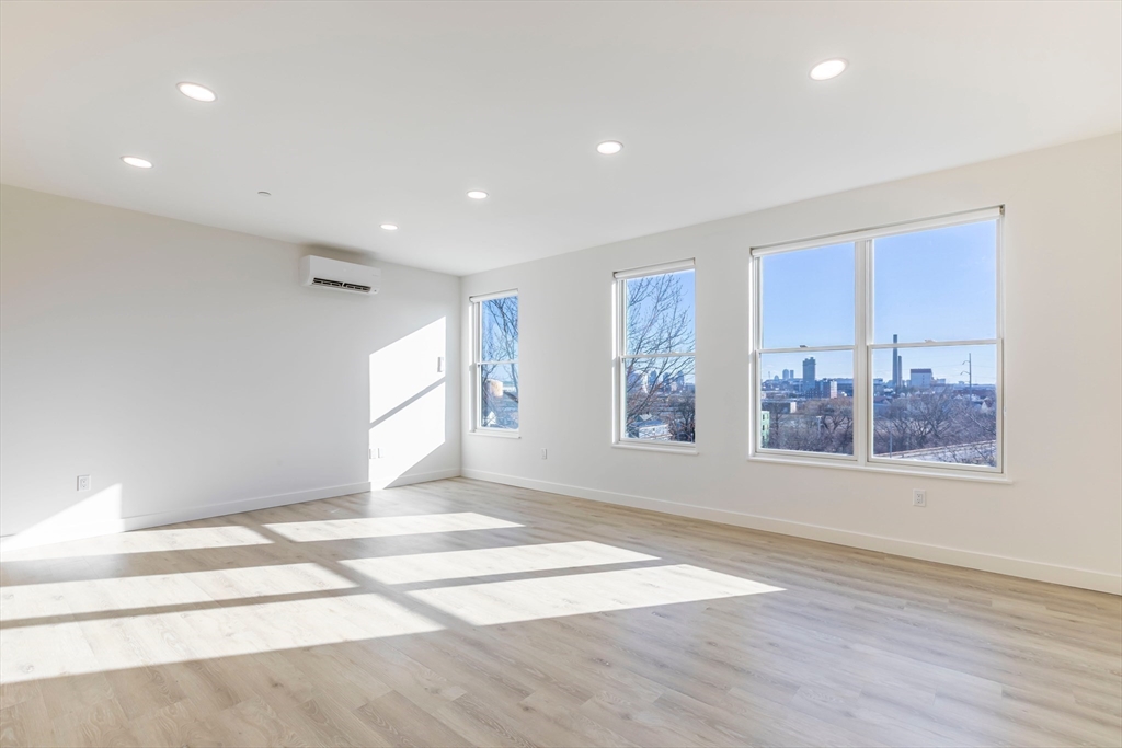 319 Broadway # 504