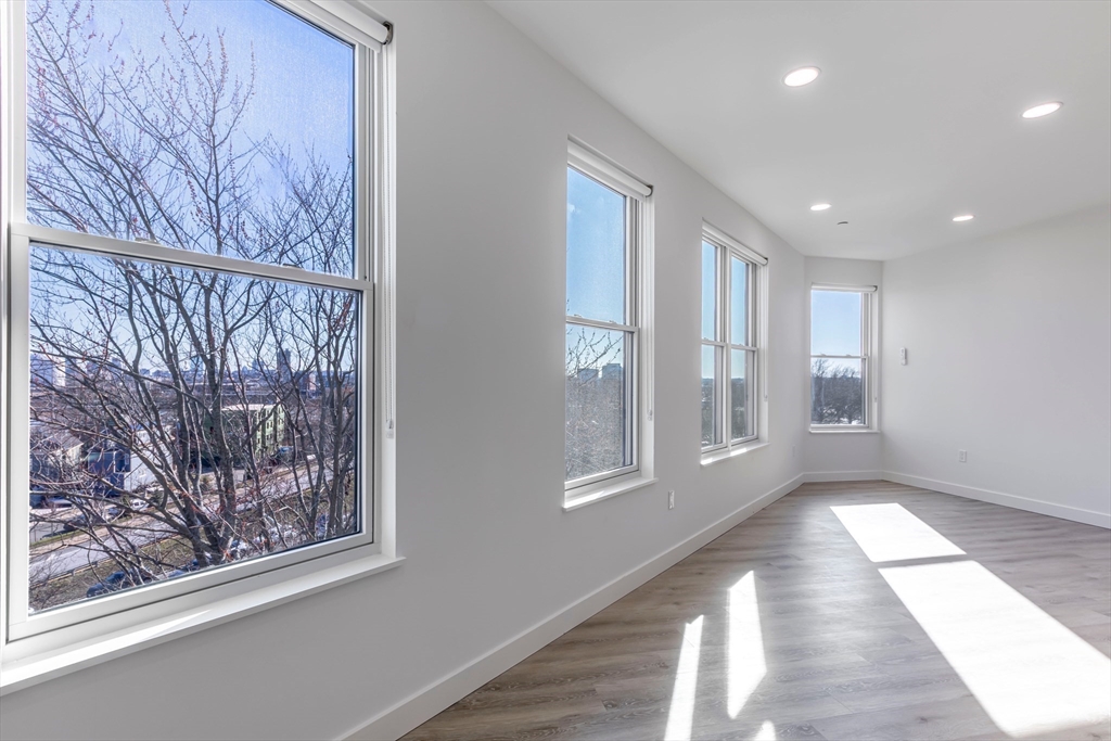 319 Broadway # 505