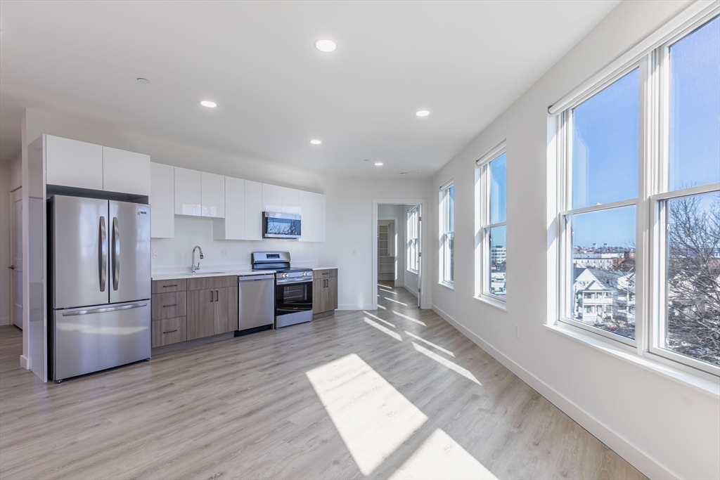 319 Broadway # 505