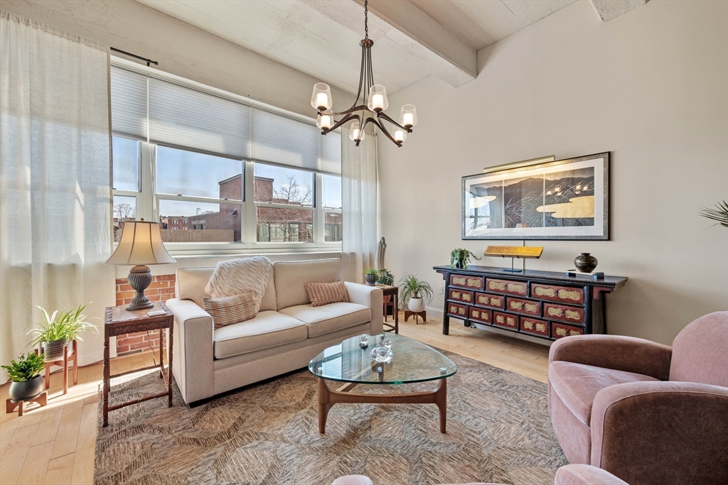 51 Lafayette St # 207