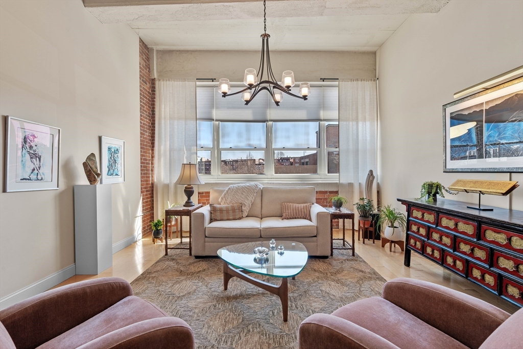 51 Lafayette St # 207