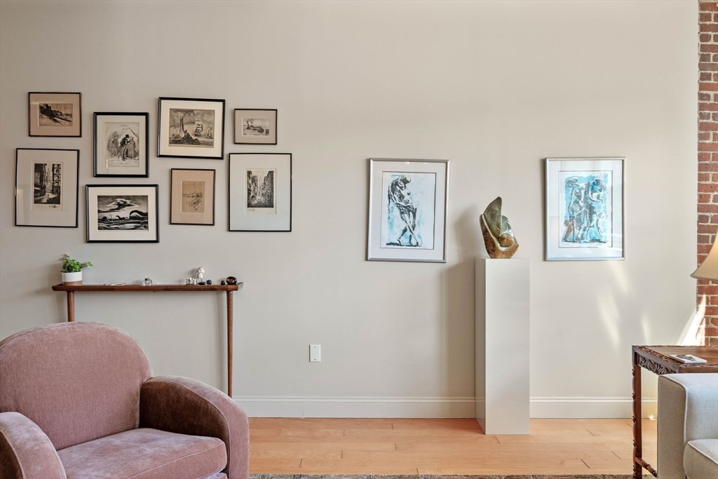 51 Lafayette St # 207