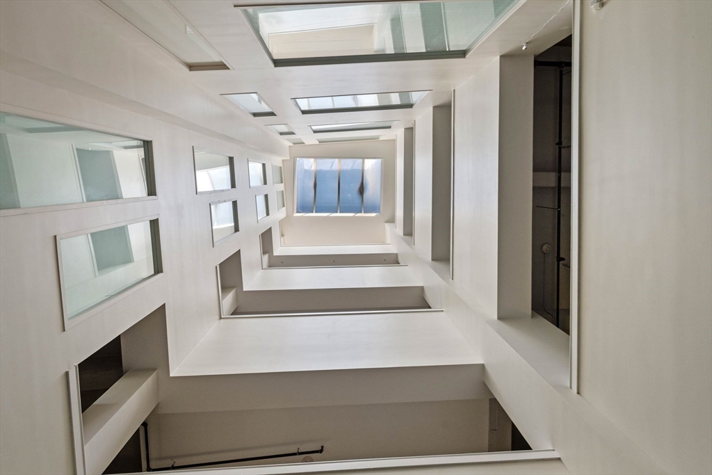 51 Lafayette St # 207