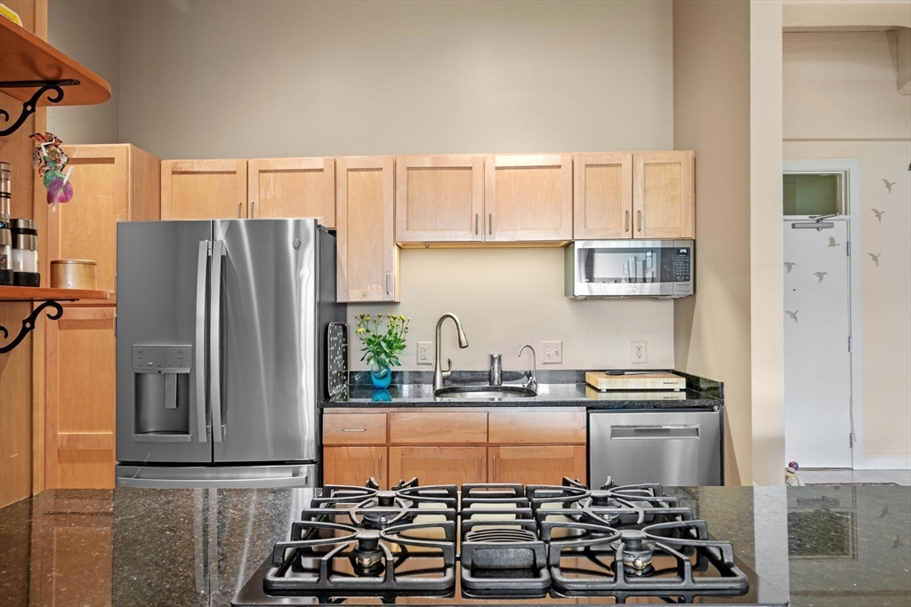 51 Lafayette St # 207