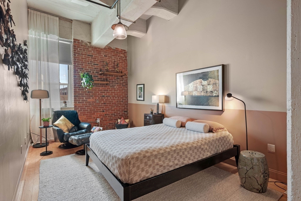 51 Lafayette St # 207