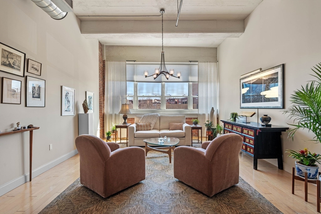 51 Lafayette St # 207