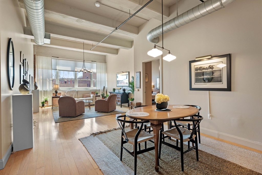 51 Lafayette St # 207