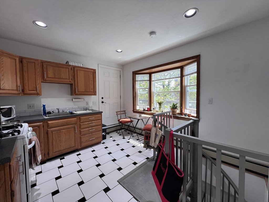 703 E Broadway # 2