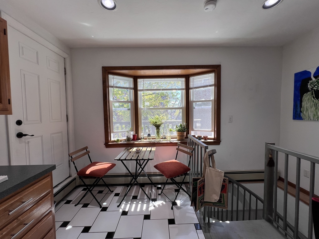 703 E Broadway # 2