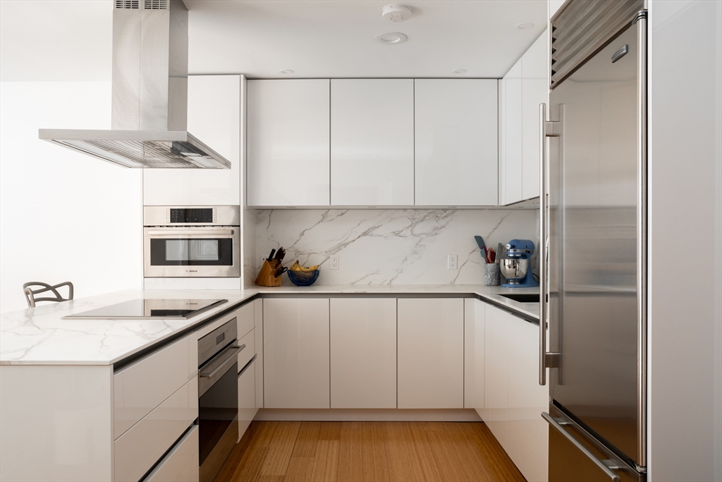 45 Province St # 910